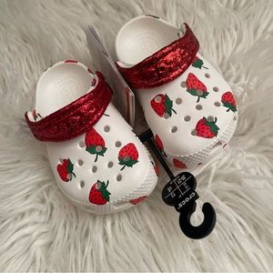 Toddler crocs